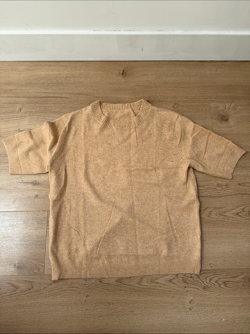 Short Sleeve Crewneck Sweater top in Camel